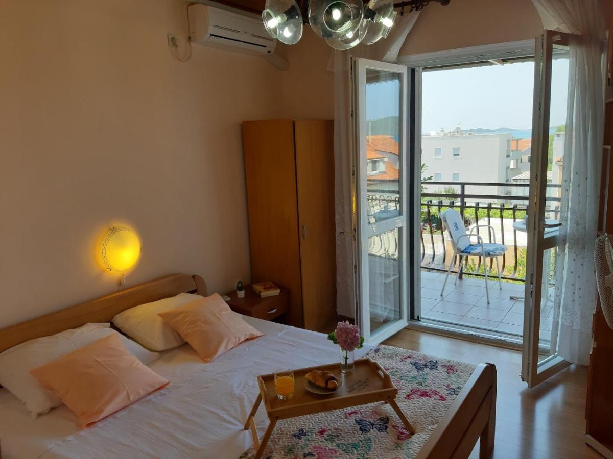 שיבניק Guesthouse Brodarica מראה חיצוני תמונה