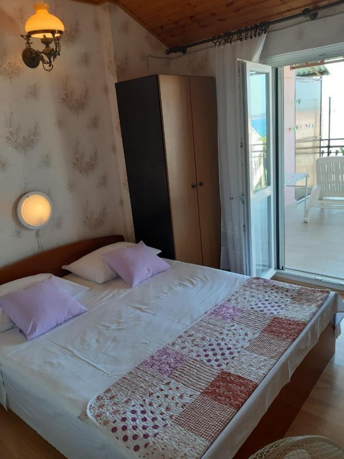 שיבניק Guesthouse Brodarica מראה חיצוני תמונה