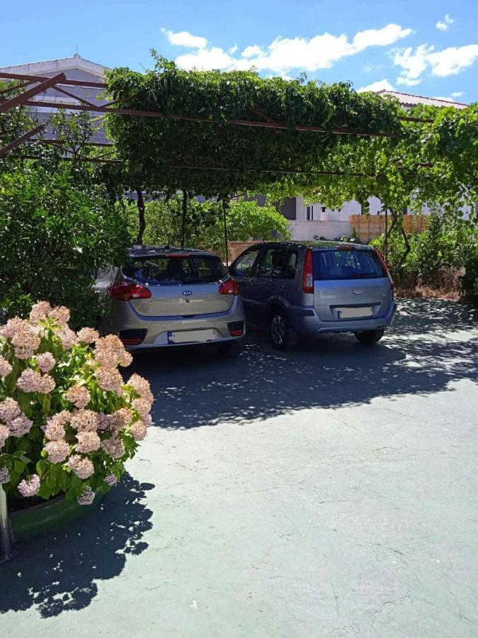 שיבניק Guesthouse Brodarica מראה חיצוני תמונה